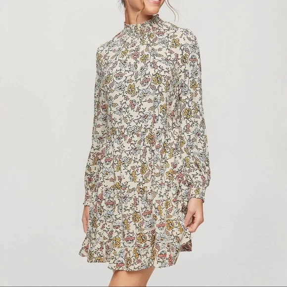 Miss Selfridge shirred smock dress in ditsy floral - Picture 3 of 8